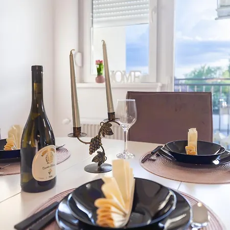 Lana Lux 19 * Subotica