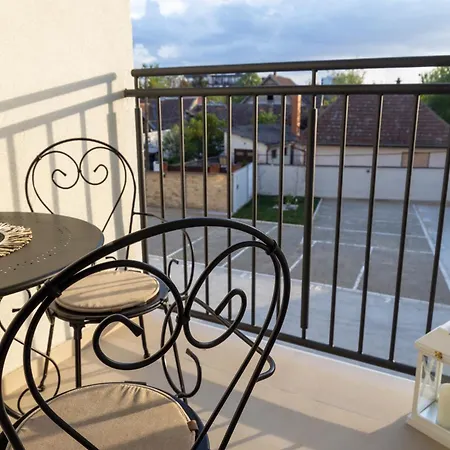 Lana Lux 19 * 苏博蒂察