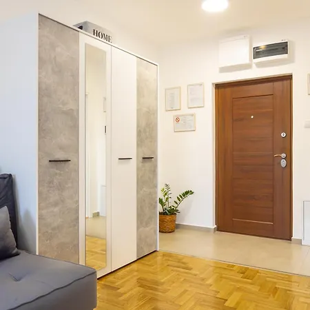 Lana Lux 19 Subotica